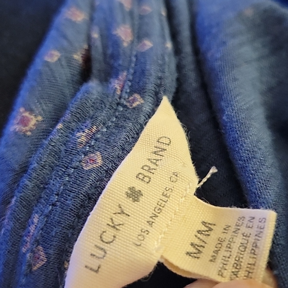Lucky Brand heather blue pink medallion long sleeve top round neck Medium EUC… - Picture 5 of 5